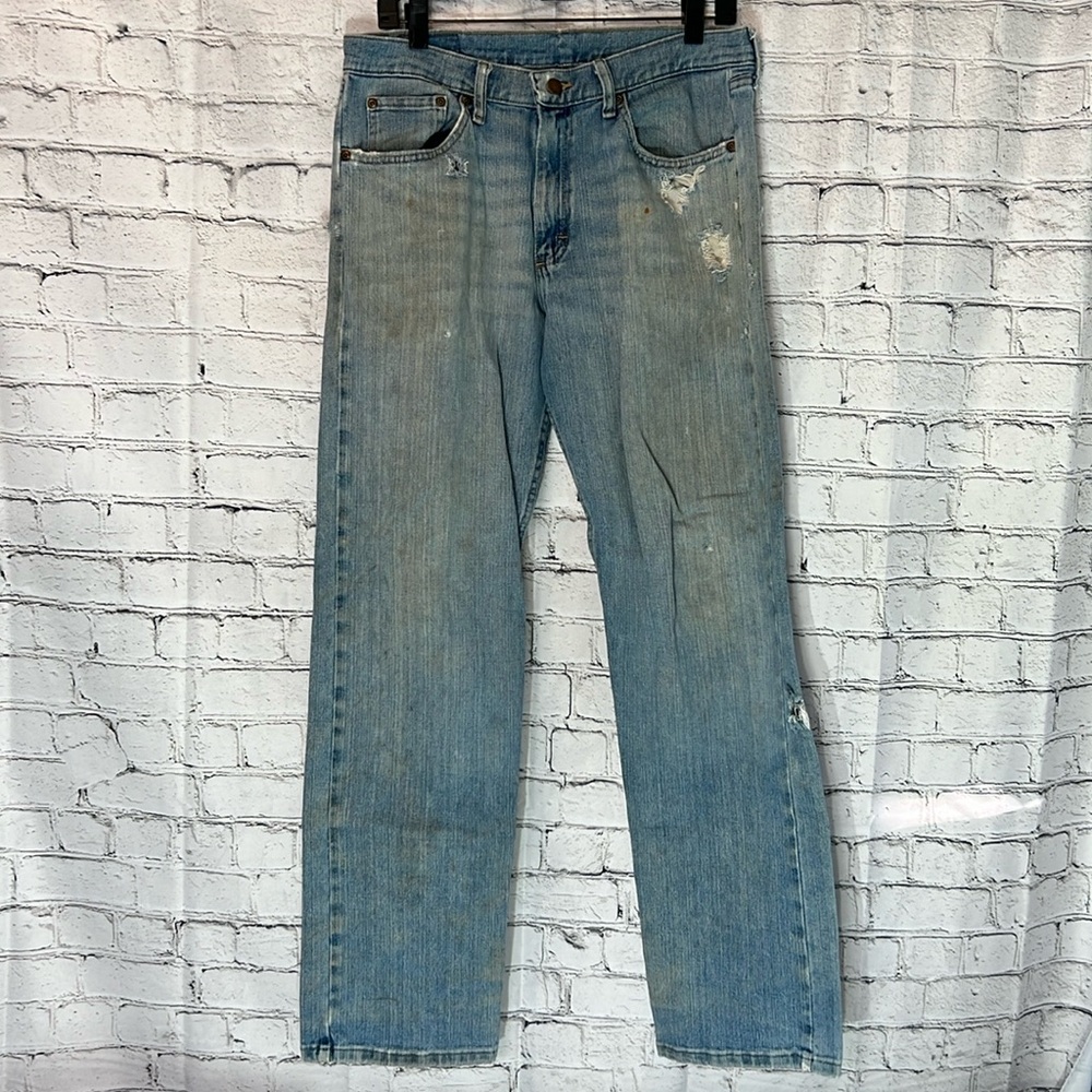 ⭐️ Wrangler regular fit vtg naturally destroyed holes fading, staining 32 x 32